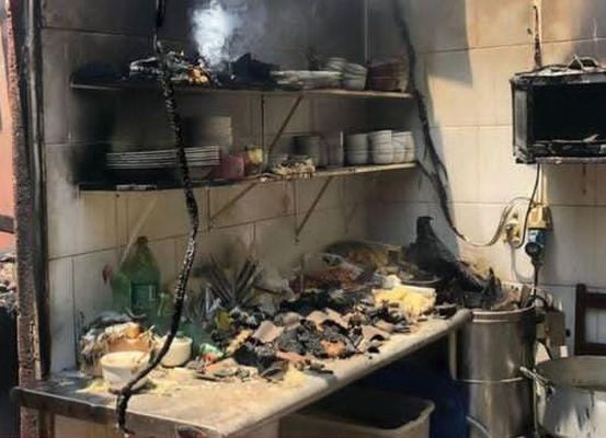 Incêndio destrói parte de residência em Barra do Mendes