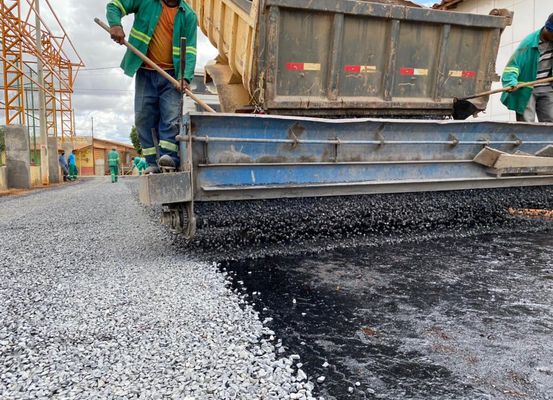 Prefeitura de Irecê inicia obras de pavimentação na Meia Hora