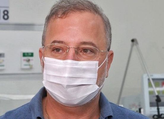 Com Covid-19, secretário Fábio Vilas-Boas é internado no Hospital Aliança