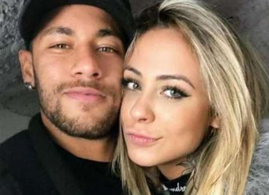 Neymar nega romance com empresária: 'É uma fã'