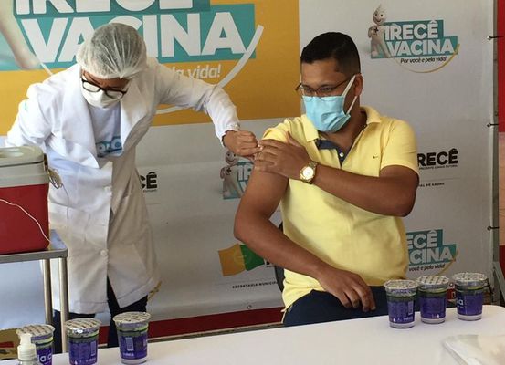 Prefeitura de Irecê fará live hoje (26) para esclarecer plano de vacinação contra a covid-19