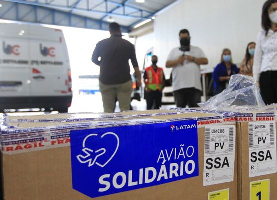 Bahia recebe primeiro lote de vacinas da Pfizer
