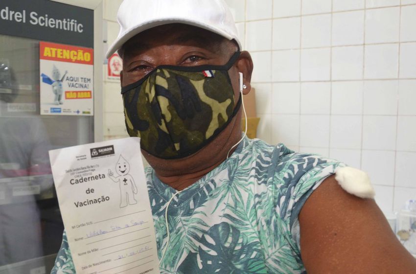 Bahia vacinou 85% da população adulta com pelo menos uma dose de vacina contra Covid
