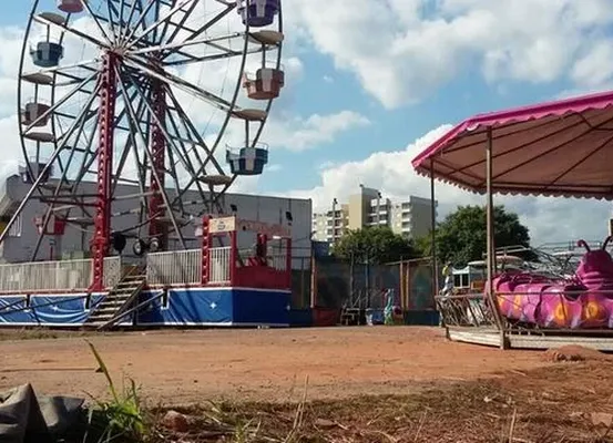 Briga entre funcionários de parque de diversão deixa dois feridos em América Dourada