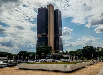 Copom eleva juros básicos da economia para 14,25% ao ano