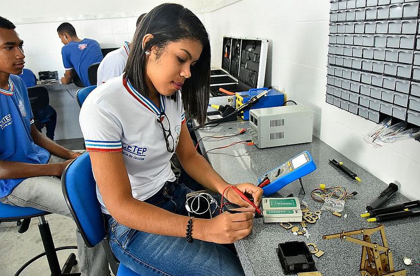 Estão abertas as inscrições para 200 vagas em cursos técnicos gratuitos em Irecê