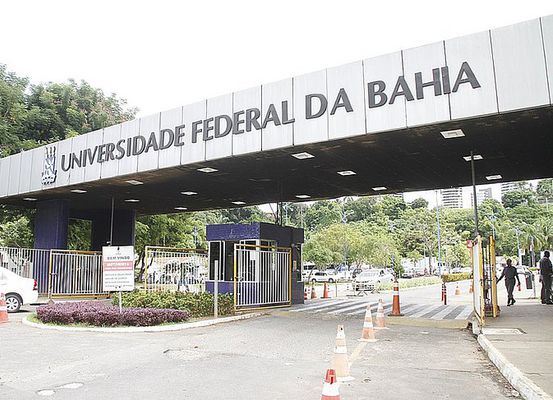Com semestre remoto, UFBA dará auxílio de R$ 800 para alunos comprarem equipamentos