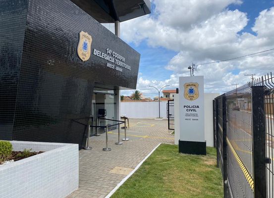 Homem é ameaçado pelo pai armado com facão em Irecê