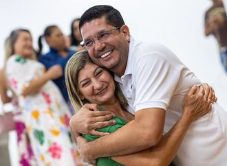 Prefeito de Irecê antecipa salário de junho e injeta R$ 9 milhões na economia local