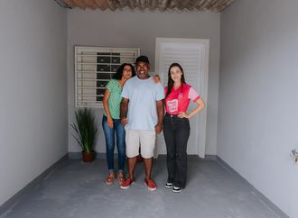 Prefeitura de Luís Eduardo Magalhães entrega casas reformadas a mais duas famílias pelo Programa Meu Lar