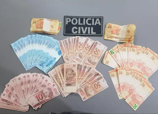 Jovem é preso com mais de R$ 4 mil em notas falsas em Irecê